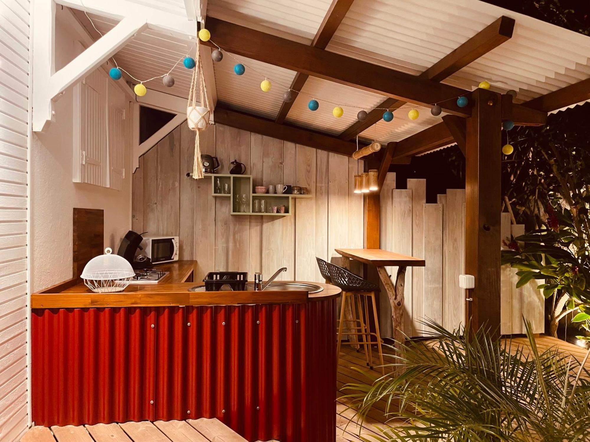 Les Coulirooms - Suite Avec Jacuzzi Et Grande Terrasse Сент-Анн Екстер'єр фото