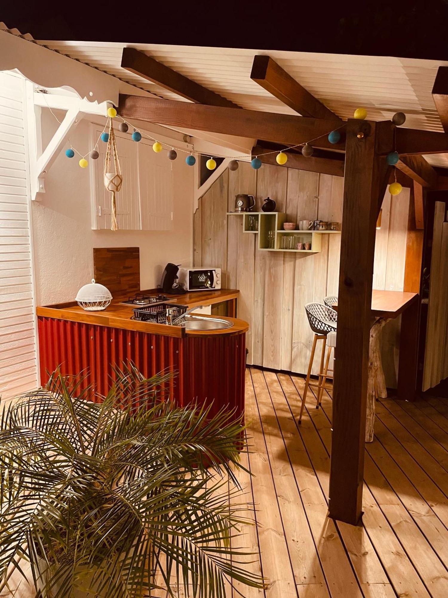 Les Coulirooms - Suite Avec Jacuzzi Et Grande Terrasse Сент-Анн Екстер'єр фото