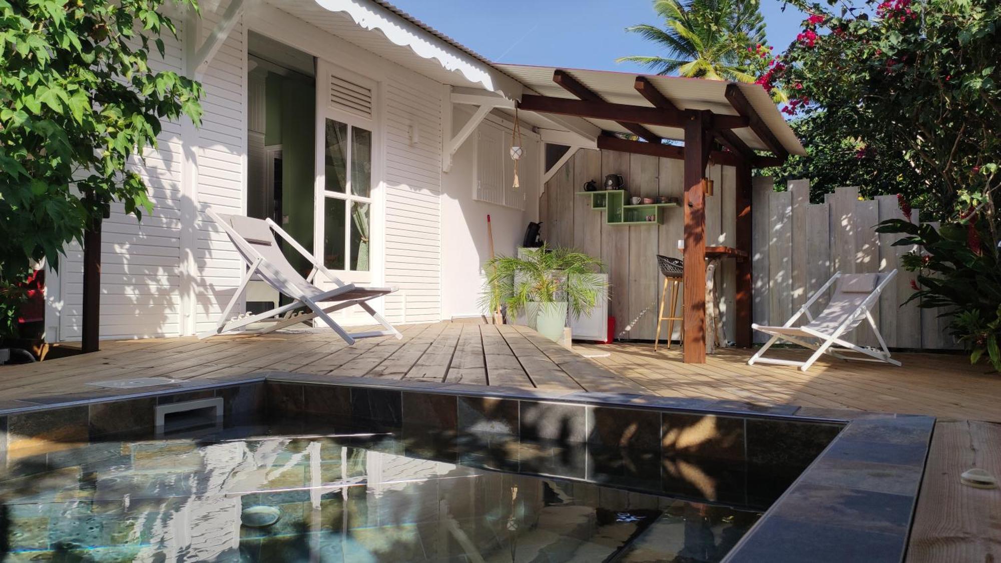 Les Coulirooms - Suite Avec Jacuzzi Et Grande Terrasse Сент-Анн Екстер'єр фото