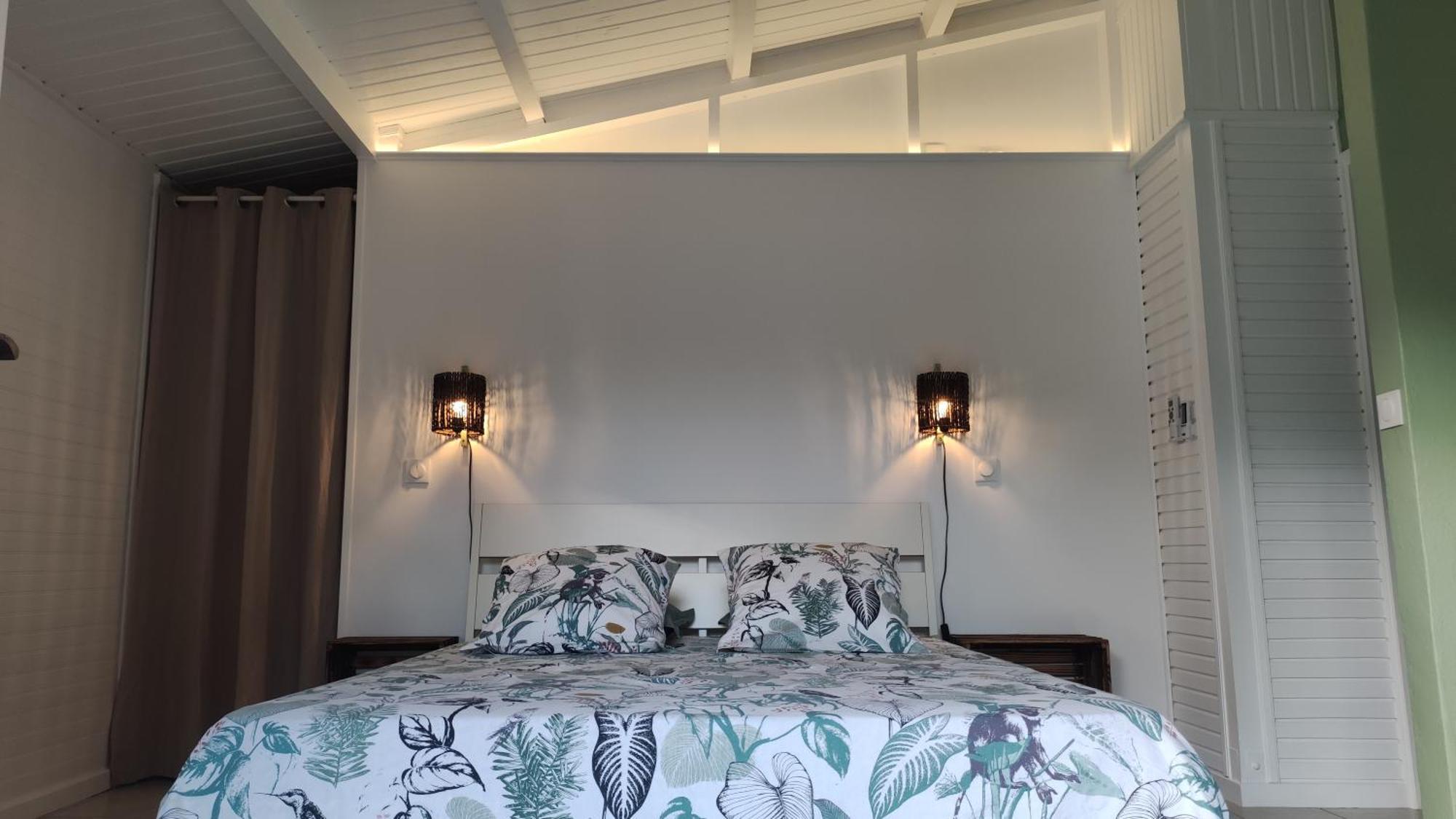 Les Coulirooms - Suite Avec Jacuzzi Et Grande Terrasse Сент-Анн Екстер'єр фото