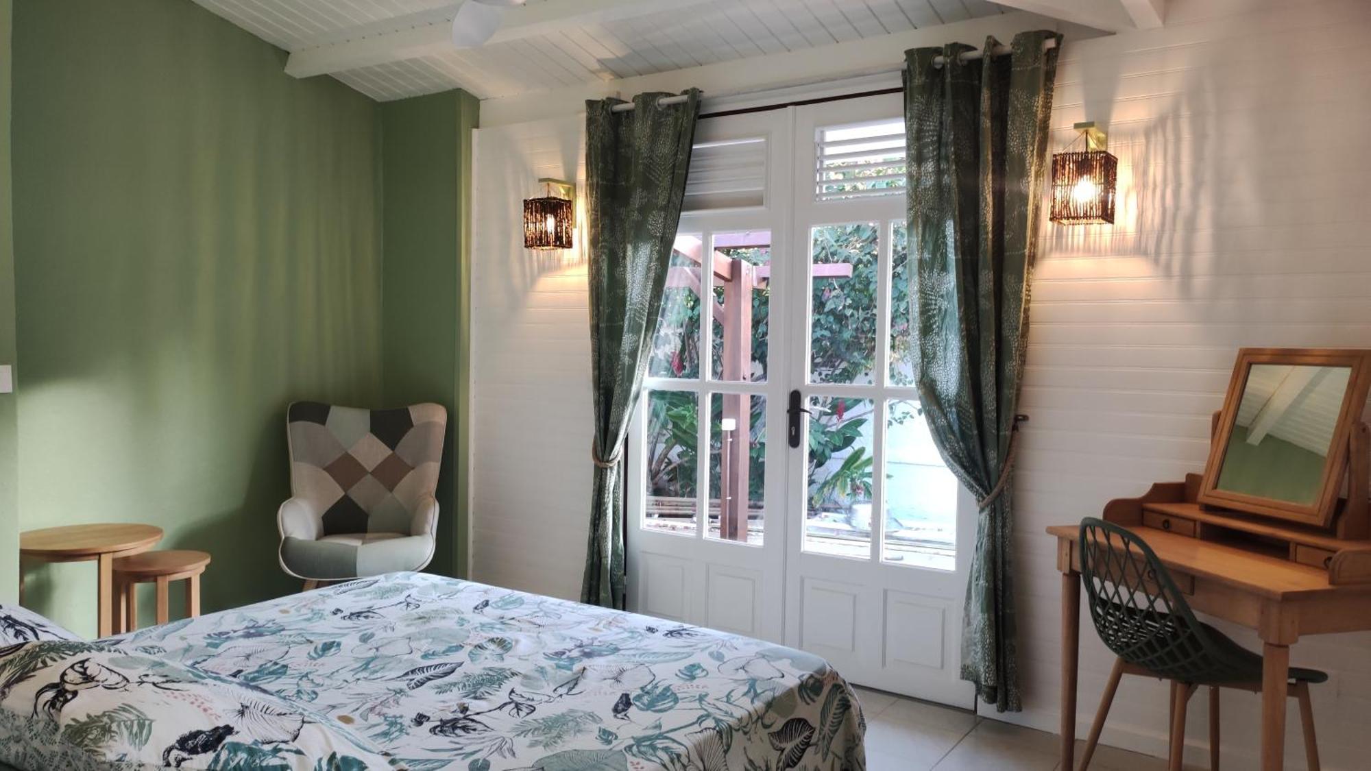 Les Coulirooms - Suite Avec Jacuzzi Et Grande Terrasse Сент-Анн Екстер'єр фото